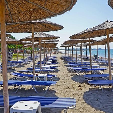 Villa Fofo - Beautiful Sea Front Villa With 650M2 Garden Nea Kallikrateia Экстерьер фото
