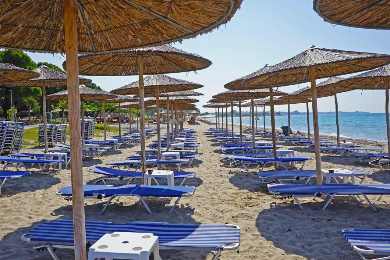 Villa Fofo - Beautiful Sea Front Villa With 650M2 Garden Nea Kallikrateia Экстерьер фото